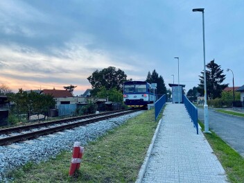 Železniční stanice Lužec nad Vltavou