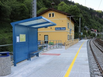 Železniční stanice Dolní Žleb