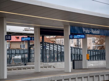 Správa železnic - nástupiště Radotín