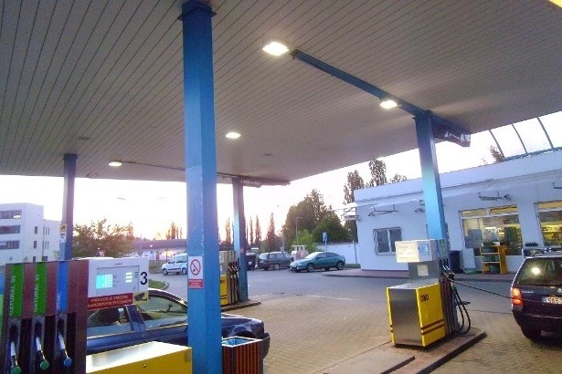 ONO čerpací stanice - LED svítidla CAREO a PetroLED